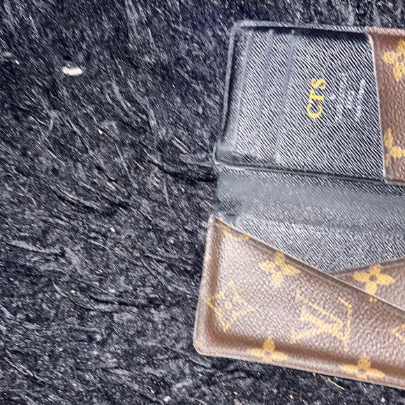 Louis Vuitton Monogram Wallet - Picture 3 of 5